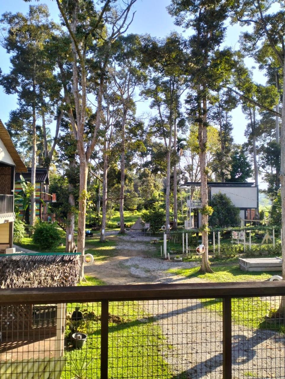 Resort D Rumah Bonda River View Куала-Кангсар Екстер'єр фото